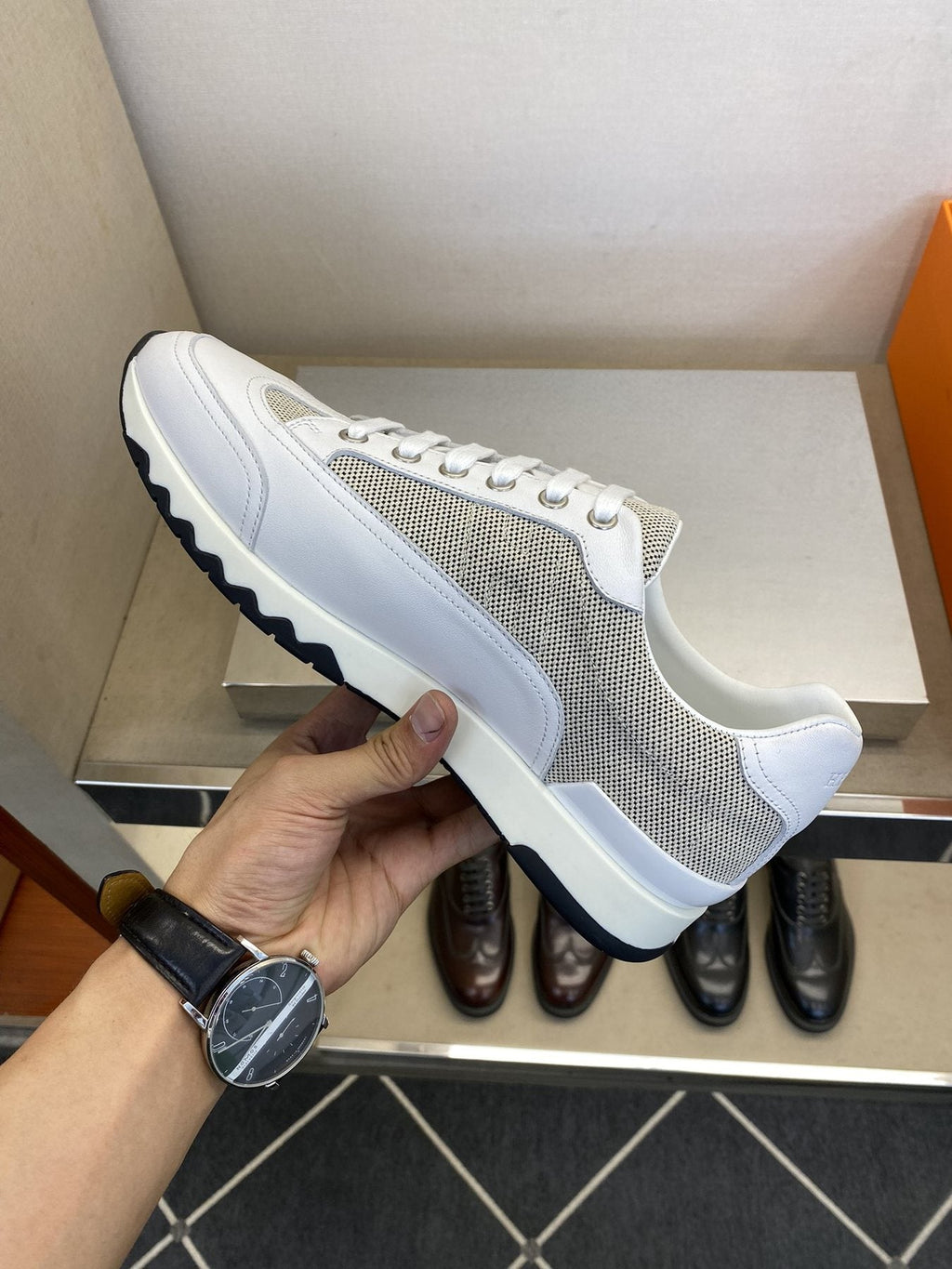 Hermès Men's White & Gray Low-Top Sneakers