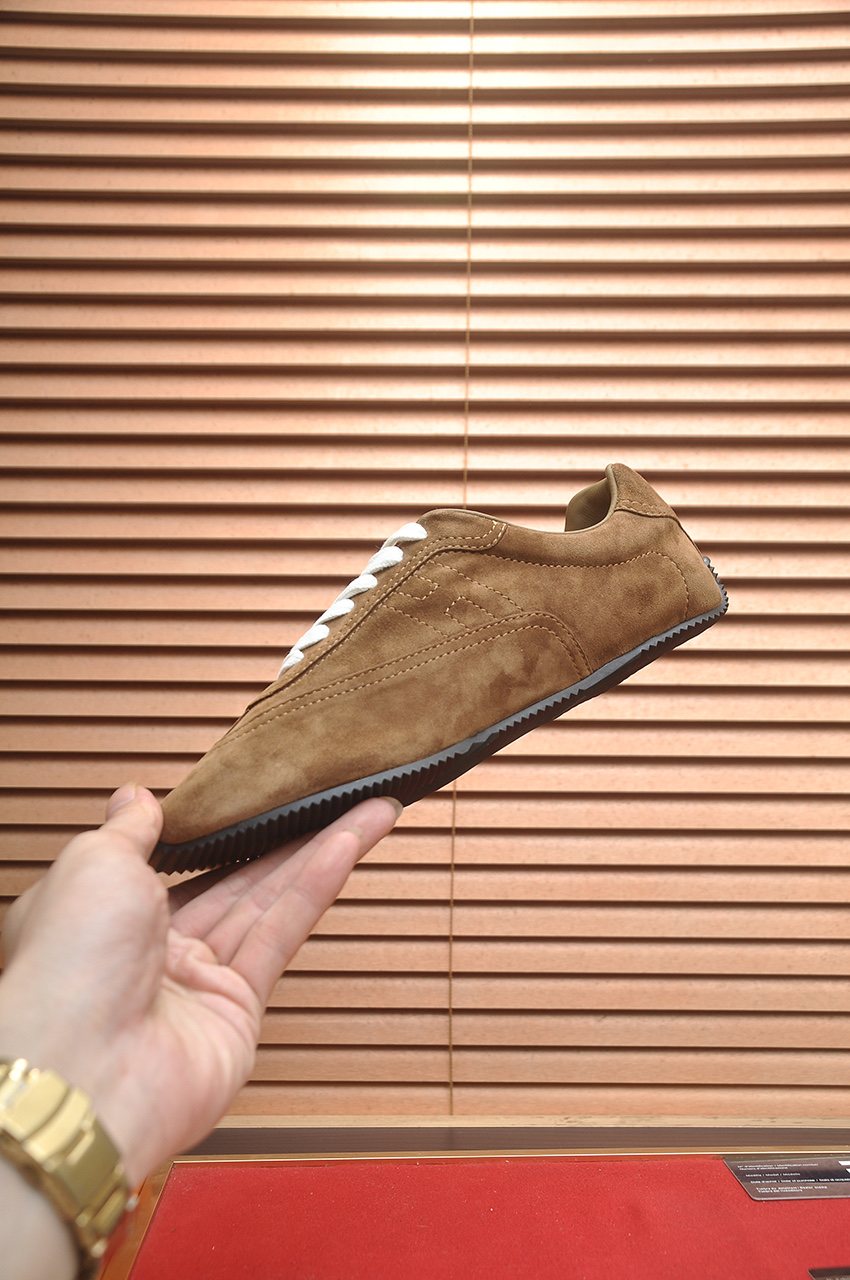 Hermès Brown Low-Top Sneakers